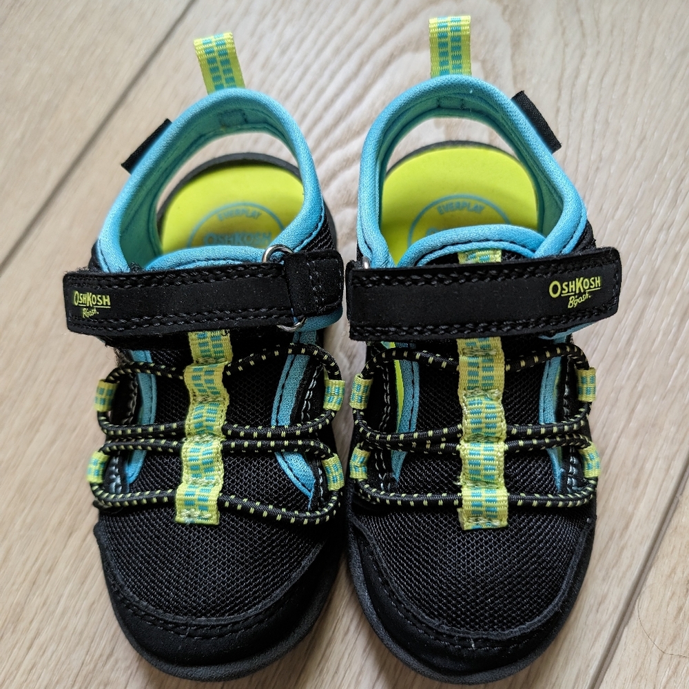 NWOT Oshkosh Baby Sandals 6M